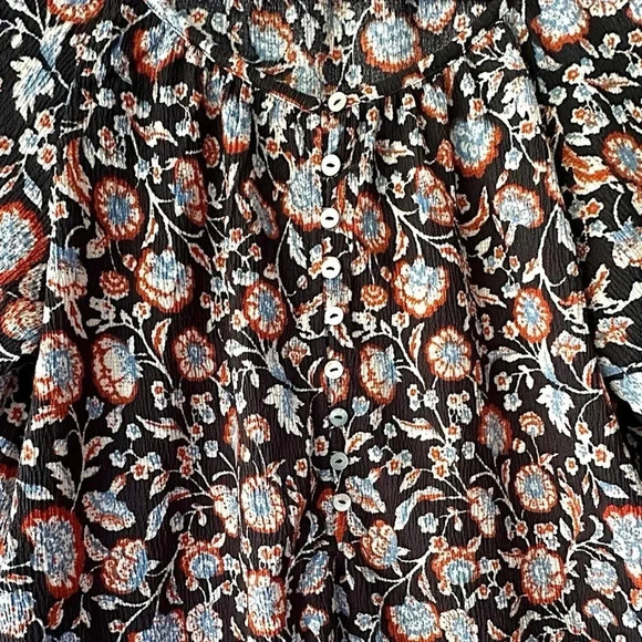 PEACE & PEARLS NWOT FLORAL BOHO PEASANT BLOUSE BUTTON FRONT | SIZE: SMALL - Picture 6 of 9